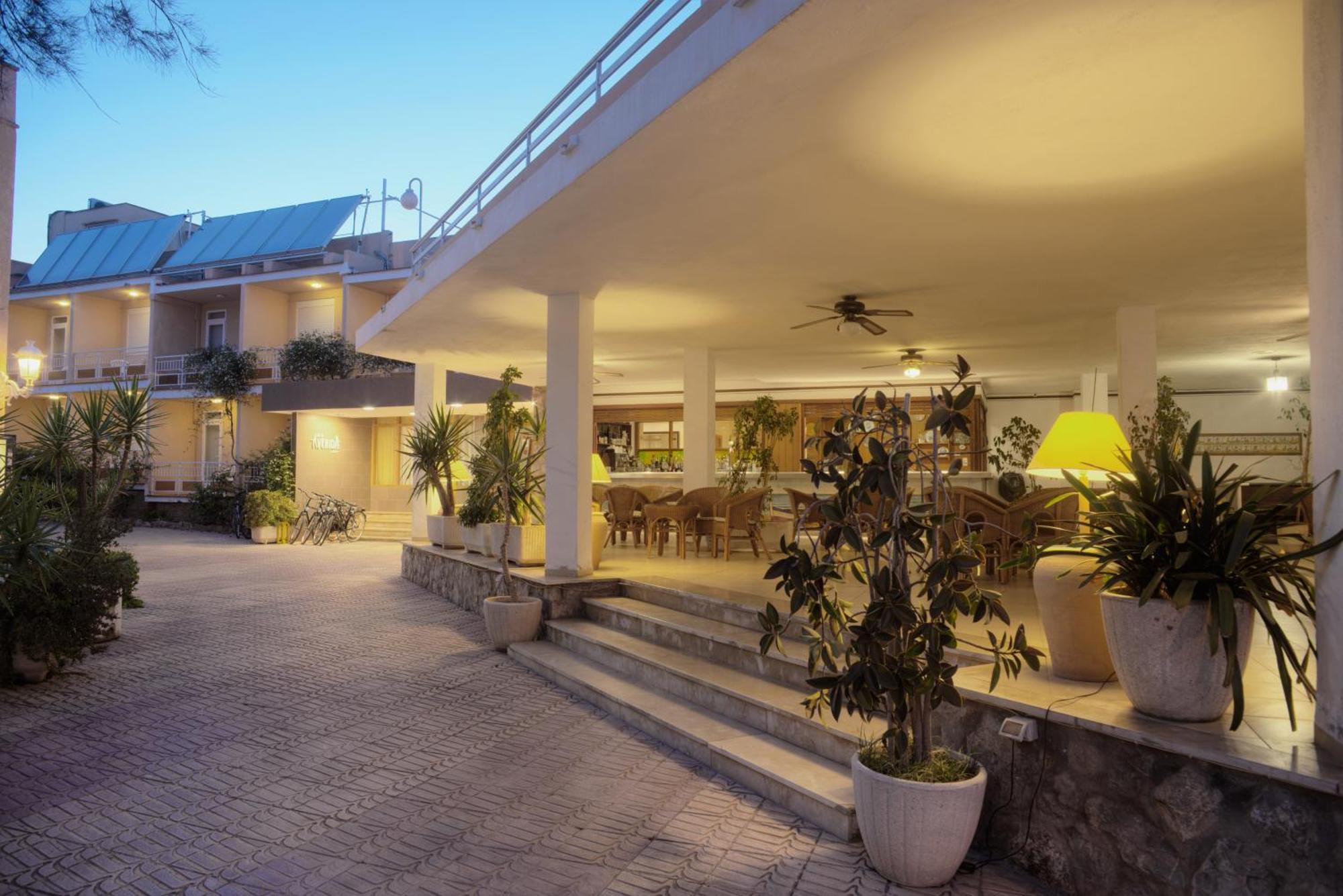 Hotel Avenida Benicàssim Buitenkant foto