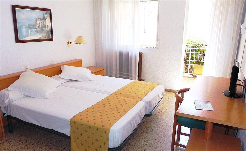 Hotel Avenida Benicàssim Buitenkant foto