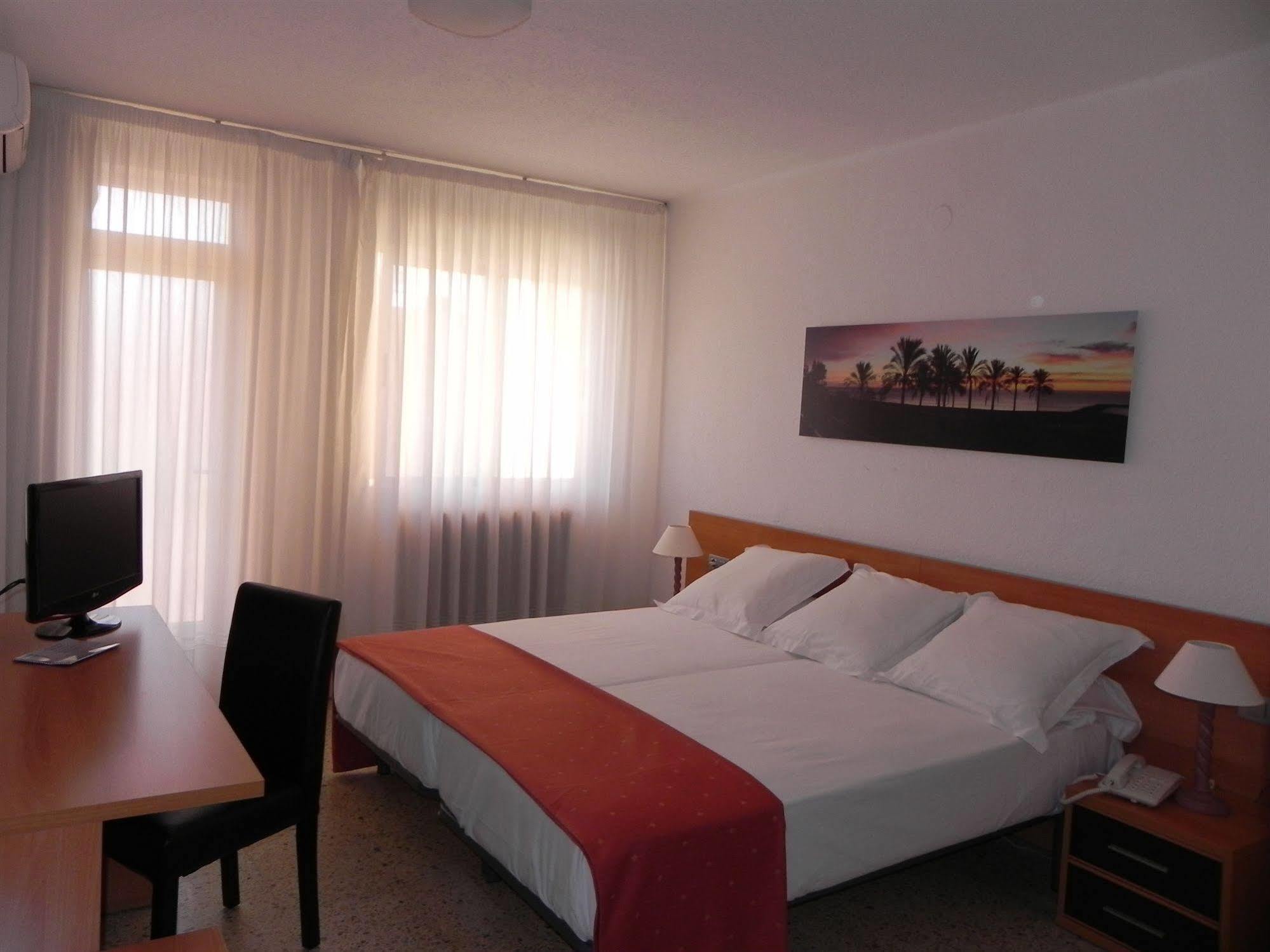 Hotel Avenida Benicàssim Buitenkant foto